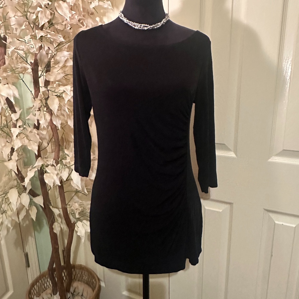 Chico's Travelers Black Tunic Top with Asymmetrical Hem Size 1